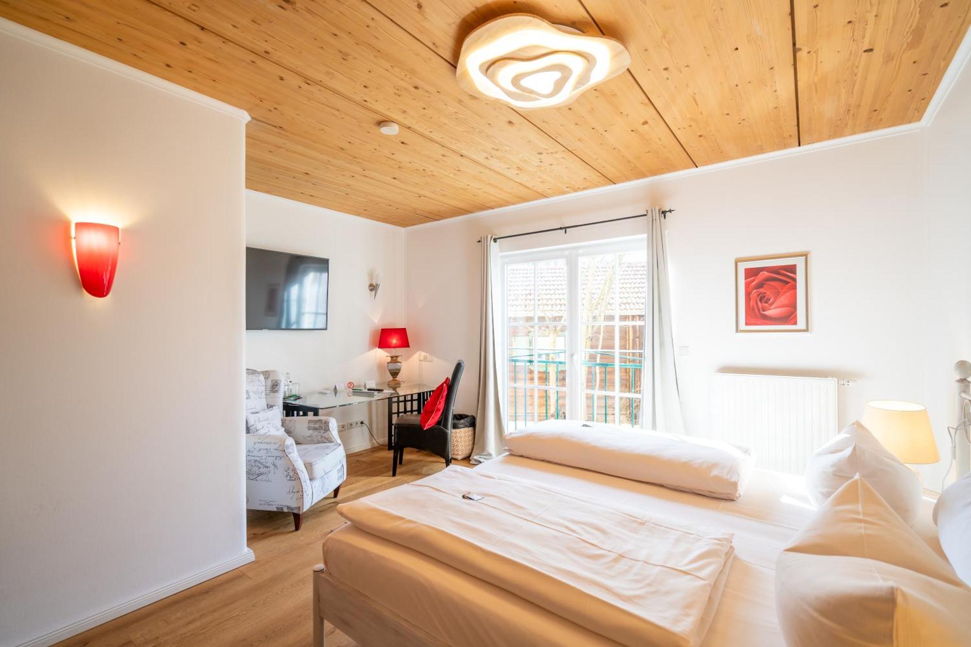 Landhaus Hotel Wolfratshausen Eksteriør billede