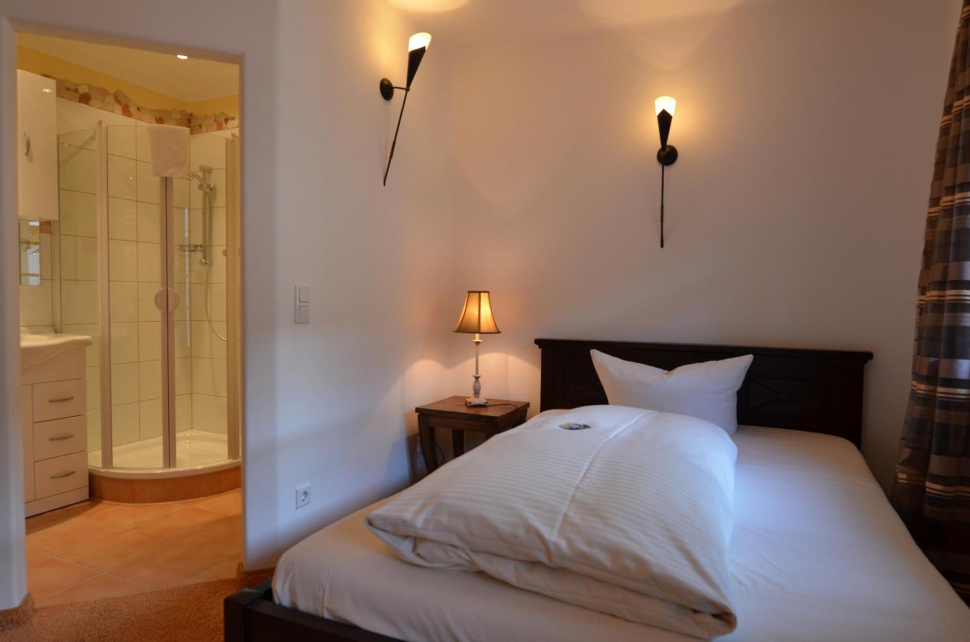 Landhaus Hotel Wolfratshausen Eksteriør billede