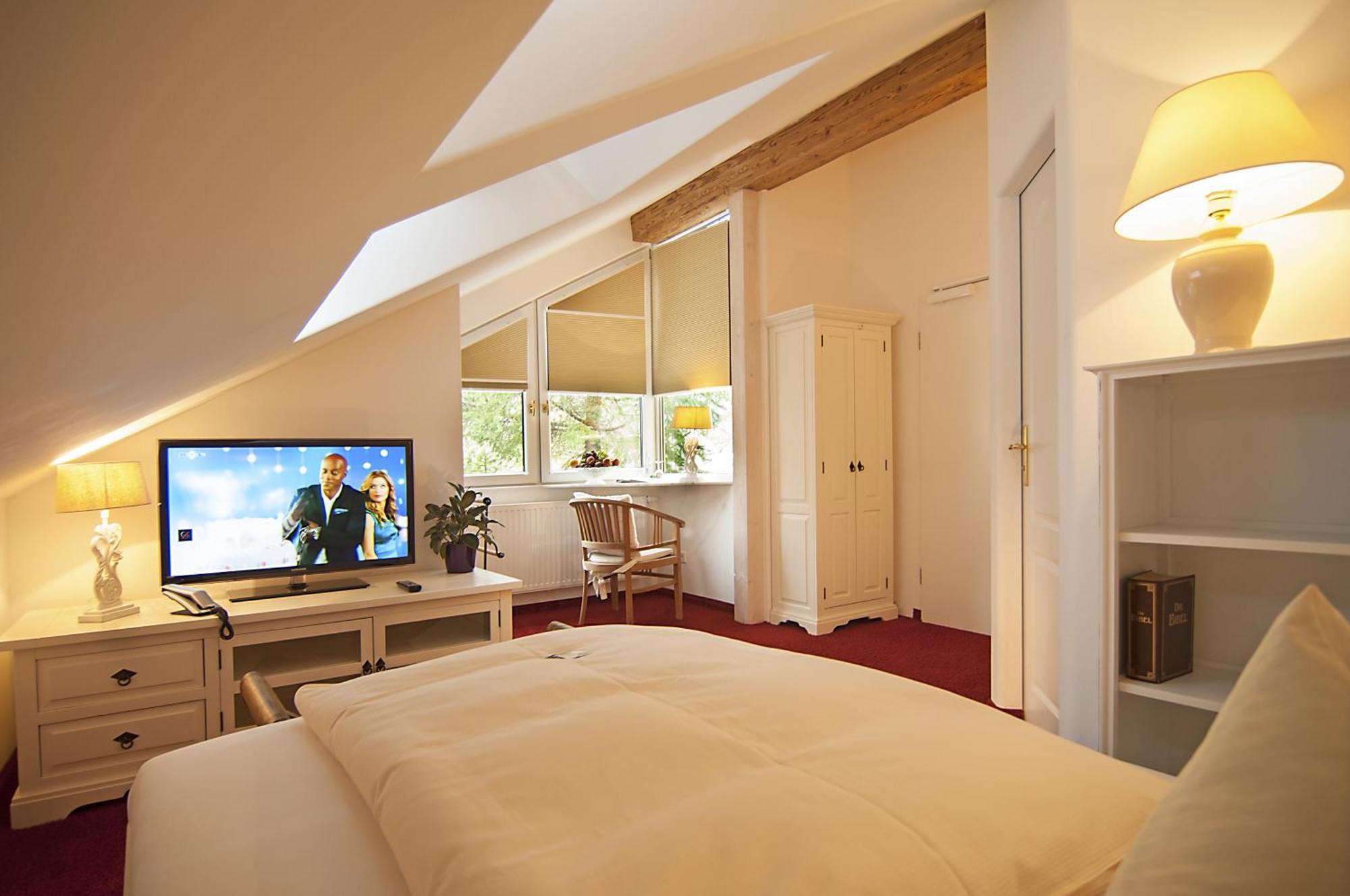 Landhaus Hotel Wolfratshausen Værelse billede