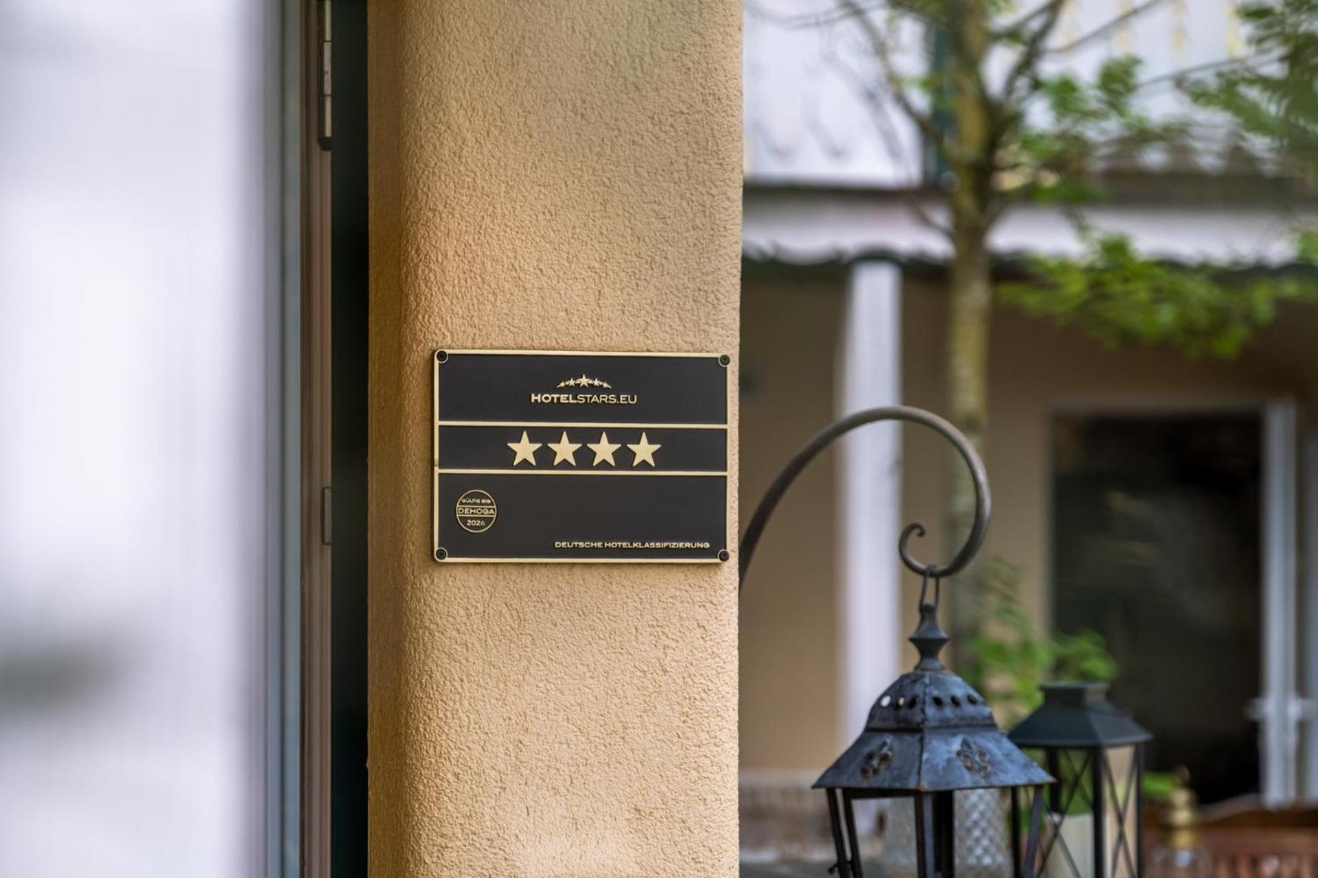 Landhaus Hotel Wolfratshausen Eksteriør billede