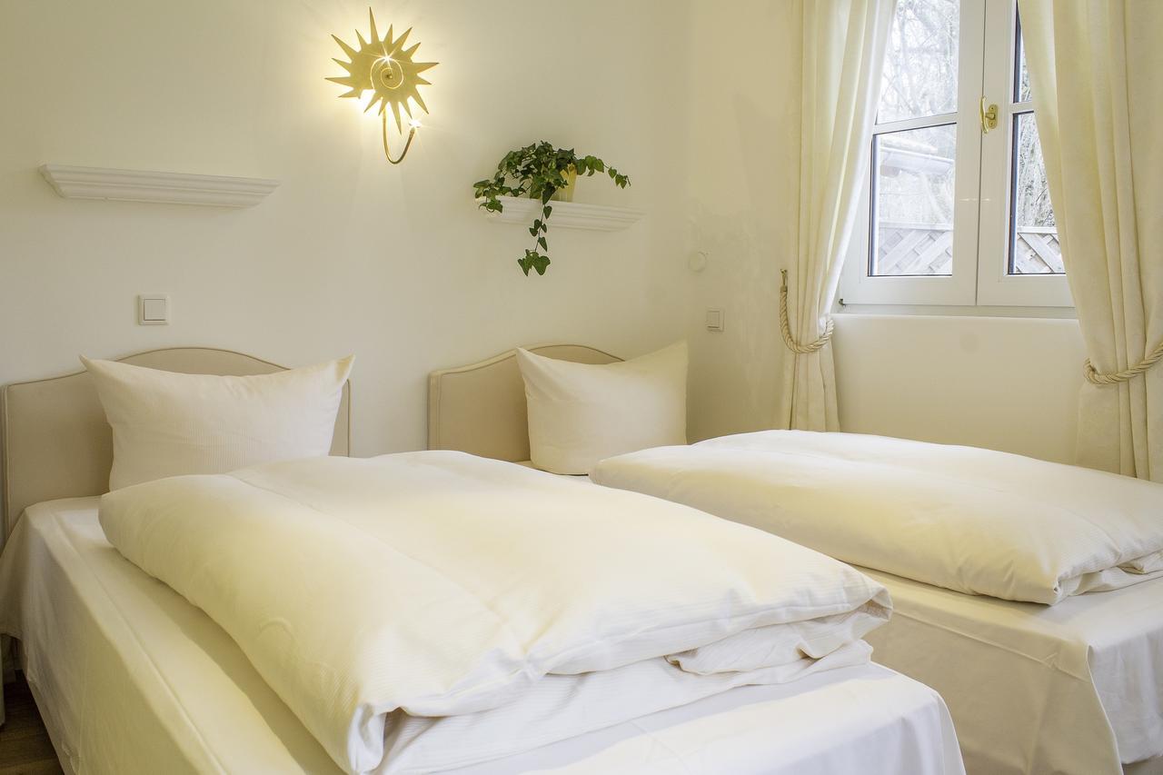 Landhaus Hotel Wolfratshausen Værelse billede